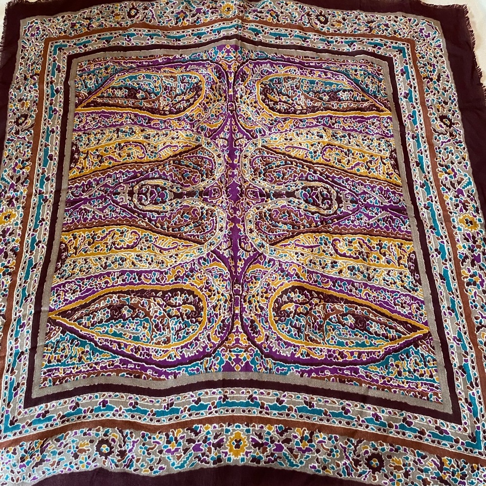 Women’s Purple Scarf